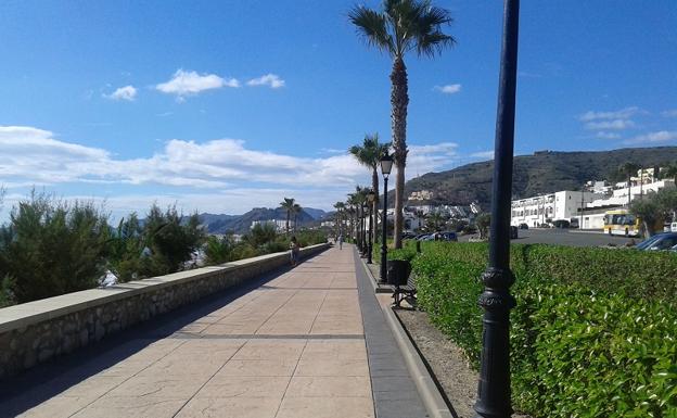 Arrestan en Marbella a cuatro jóvenes por una pelea con tres porteros de discoteca apuñalados cuando celebraban una despedida de soltero en Mojácar