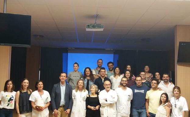 Los futuros especialistas internos residentes reciben la bienvenida
