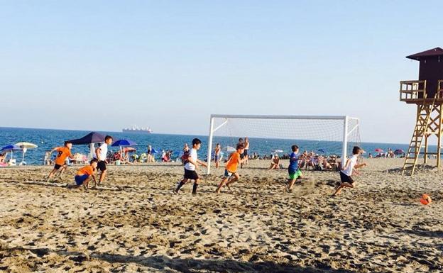 Cuevas presenta una amplía programación cultural, de ocio y deportiva de cara al verano
