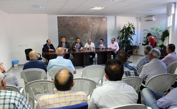 La comunidad de regantes de Cuevas modernizará cerca de 1.400 hectáreas