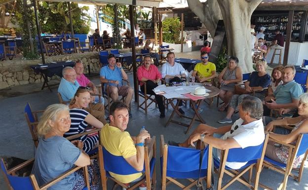 La Junta apoya a los afectados por el proyecto del paseo marítimo de Mojácar
