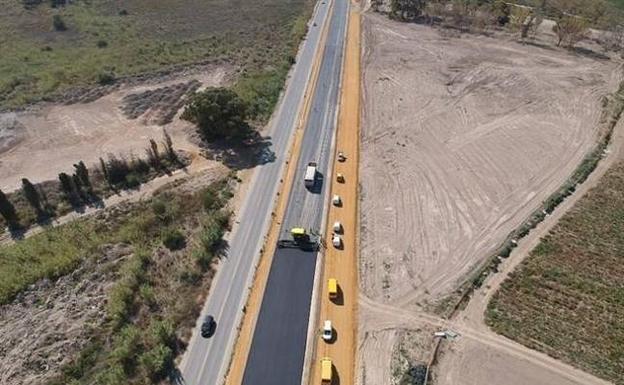 Desvían el tráfico en la Vera-Garrucha hacia la nueva calzada para continuar con las obras