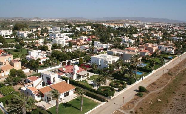 Vera es el tercer destino más popular de España en alquileres vacacionales
