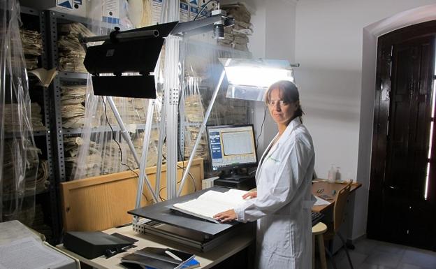 Vera digitaliza sus fondos históricos desde el año 1600 hasta el 1700