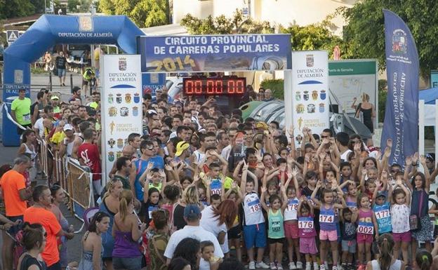 La Navidad se adelanta en Garrucha y lo hace con su primera San Silvestre