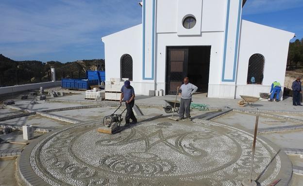 Adecuado el entorno de la nueva ermita para su consagración