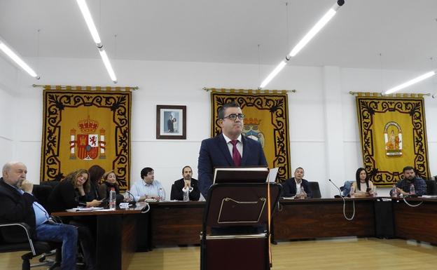 El alcalde de Carboneras presenta su candidatura