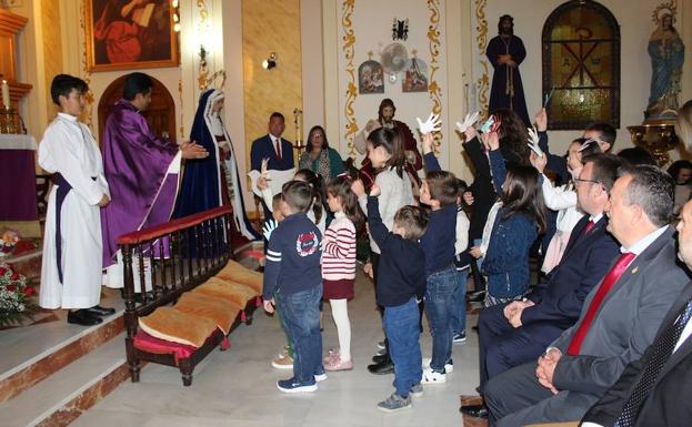 Pulpí se vuelca con los primeros actos de la Semana Santa