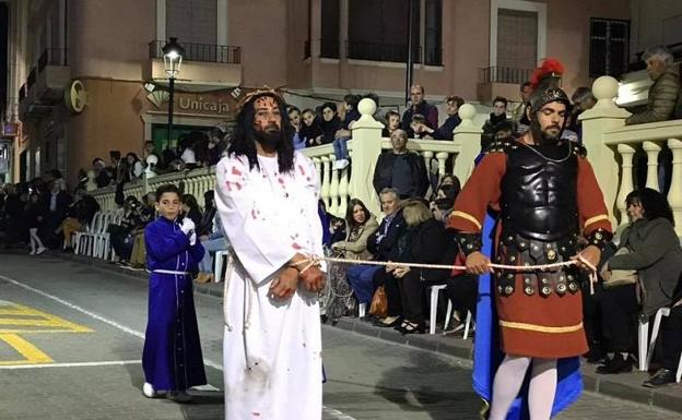 Las costaleras del Paso Azul brillan en el Martes Santo de Cuevas