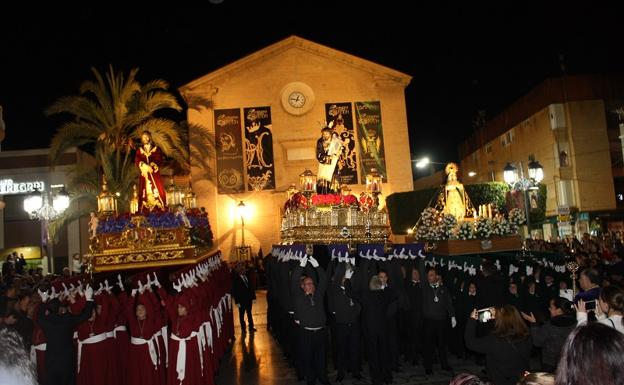 El Paso Morao de Pulpí procesiona en la noche del Jueves Santo