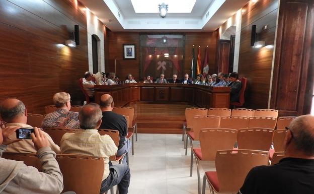 La firma del contrato entre la UTE Aqualia-Codeur y Garrucha para la gestión del agua será el lunes
