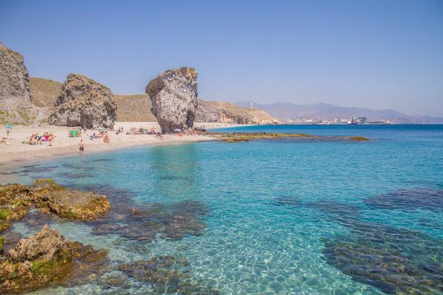La Playa de los Muertos, entre las más bonitas de toda Europa según el diario The Guardian