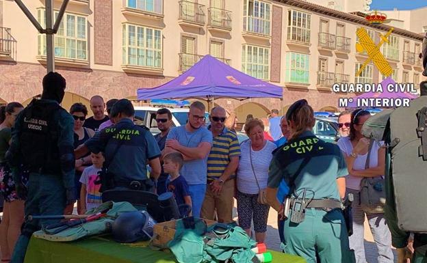 La Guardia Civil celebra sus 175 años de historia en Huércal-Overa