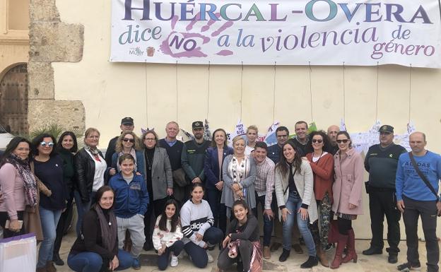 Huércal-Overa dice NO a la Violencia de Género en el acto institucional del 25-N