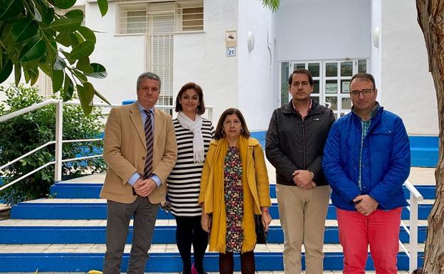 El delegado de Salud de la Junta visita los dos centros médicos de Mojácar