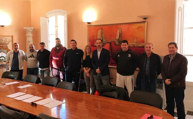 Carboneras firma los acuerdos de colaboración con los clubs deportivos locales