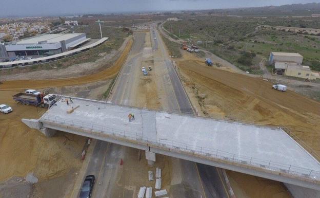 El tráfico de la salida a Puerto Rey desde la carretera Vera-Garrucha se cortará el próximo lunes durante dos meses
