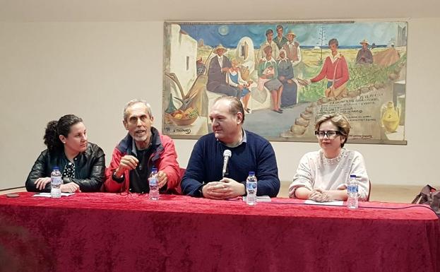Palomares acoge la presentación del último libro de José Herrera