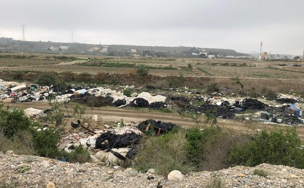 Cuevas prepara una ordenanza reguladora de gestión de residuos en el medio agrario