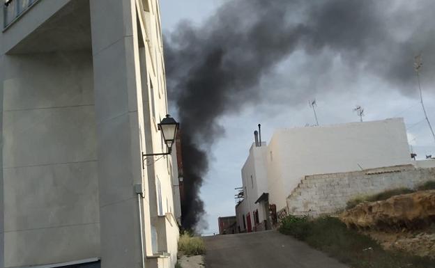 Bomberos del Levante sofoca un incendio en Garrucha