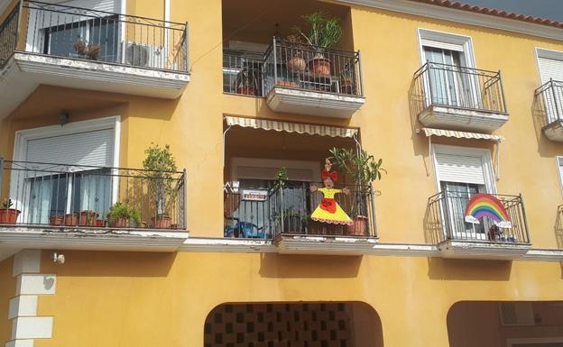 Antas mantiene vivo el espíritu del Día de la Vieja desde el confinamiento