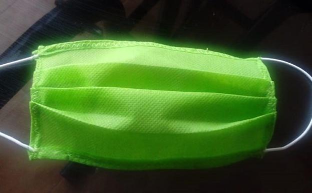 Garrucha se une para confeccionar mascarillas para la población