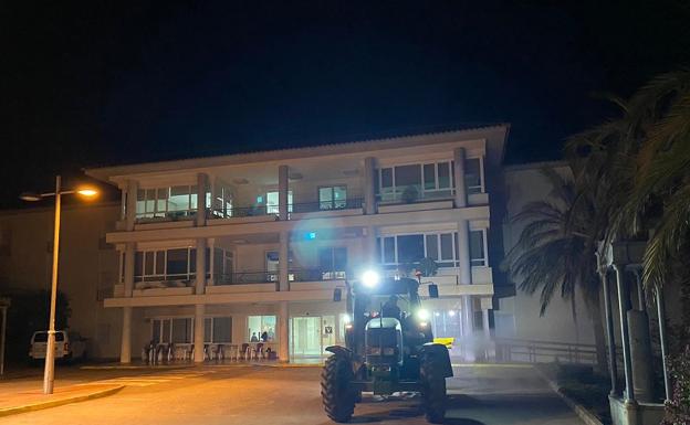 Pulpí refuerza las tareas de desinfección de las vías publicas del municipio