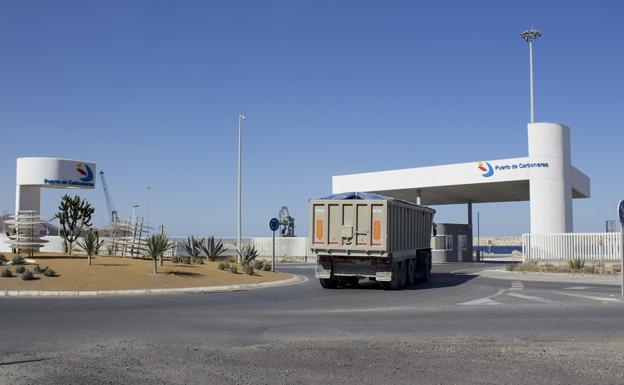 Carboneras se opone a las descargas de mineral de Alquife