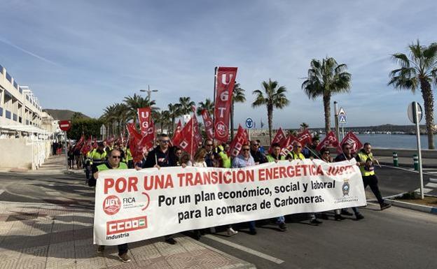 Carboneras confía en la creación de una Oficina de Reactivación por el cierre de Endesa