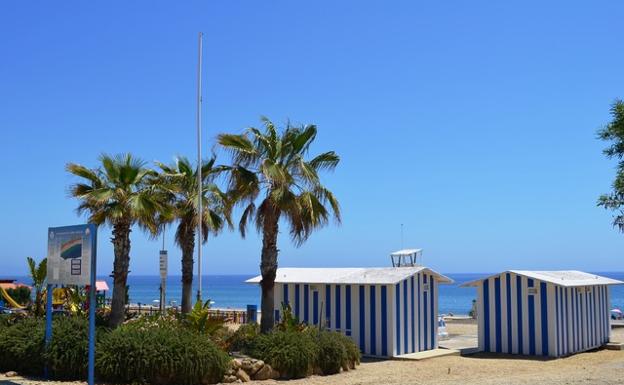 Seis banderas azules ondearán en las playas de Mojácar este año