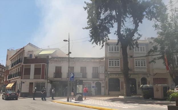 Arde una vivienda en el centro de Huércal-Overa
