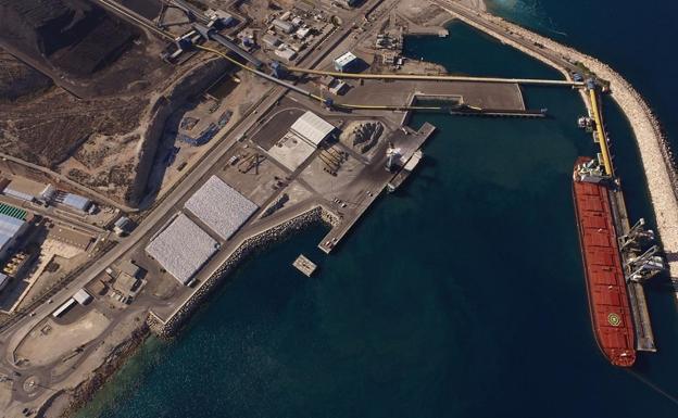 El movimiento de mercancías del Puerto de Carboneras cae un 64,1% entre enero y mayo
