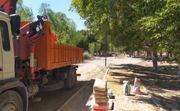 Las obras en el Parque Luis Siret de Cuevas lucirá una nueva cara antes del fin del verano