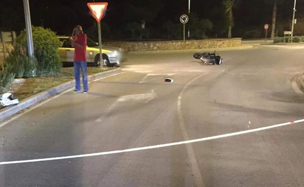 Una cuerda amarrada entre dos árboles provoca un accidente de moto en Pulpí