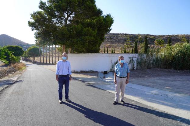 Carboneras repara parte de los caminos dañados por la DANA