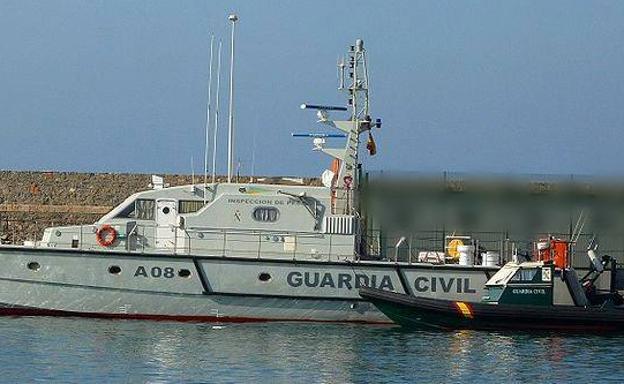 Rescatan una embarcación con cuatro personas a bordo en Garrucha
