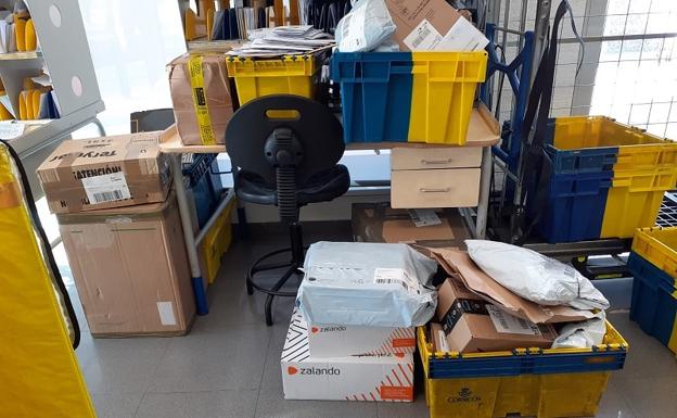 Denuncian el colapso de la oficina de Correos de Carboneras