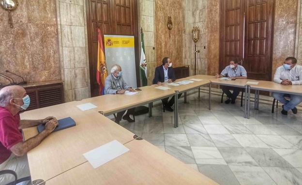 Subdelegación y Carboneras analizan las ayudas para paliar los efectos del cierre de la central térmica