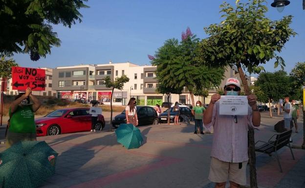 Los profesores del CEIP Los Cuatro Caños se suman a la huelga por las altas ratios