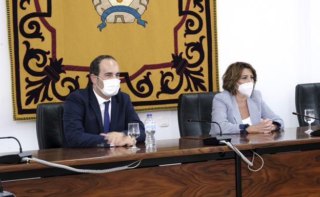 Díaz exige a Moreno que «se ponga las pilas» con Carboneras