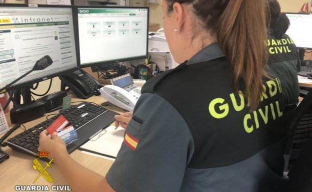 Investigan a un menor de Pulpí por gastar 1.000 euros en compras online con una tarjeta de crédito ajena