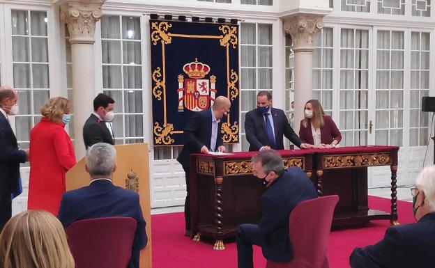 Huércal-Overa firma la construcción de 25 viviendas de VPO en régimen de alquiler