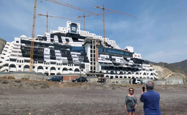 El Supremo pide al Gobierno, a la Junta y al Ayuntamiento de Carboneras informes mensuales sobre El Algarrobico