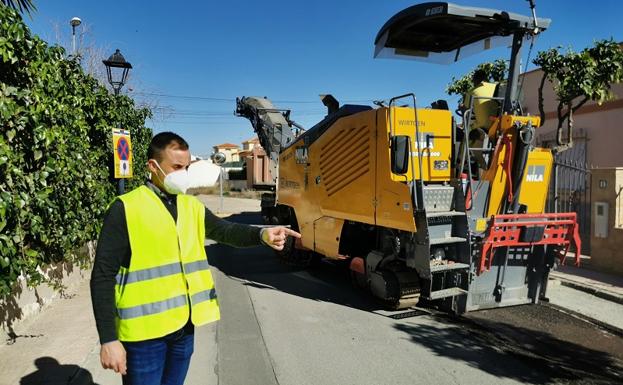 Vera inicia los trabajos de pavimentación y mejora de varias calles del municipio