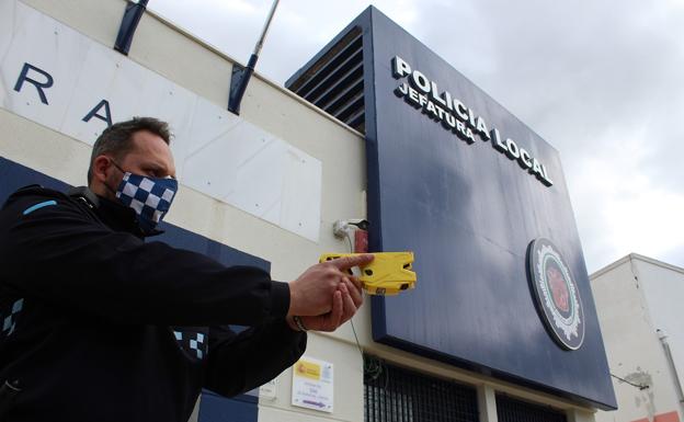 Taser, aliadas de la seguridad en Huércal-Overa
