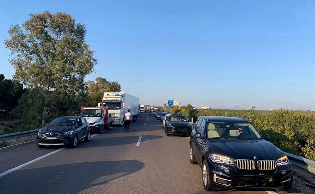 Un accidente múltiple provoca un monumental atasco en la A-7 a la altura de Los Gallardos