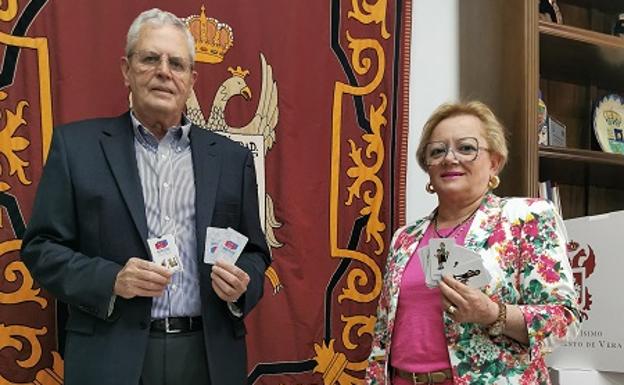 Vera pone las cartas sobre la mesa para concienciar a los jovenes en igualdad