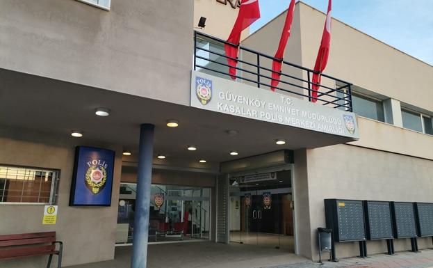 La Jefatura de Policía Local de Vera se convierte en el plató de un rodaje internacional