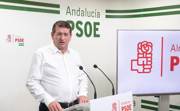El PSOE afea al PP que venda como un salón gastronómico una promoción de productos frente a vendedores locales