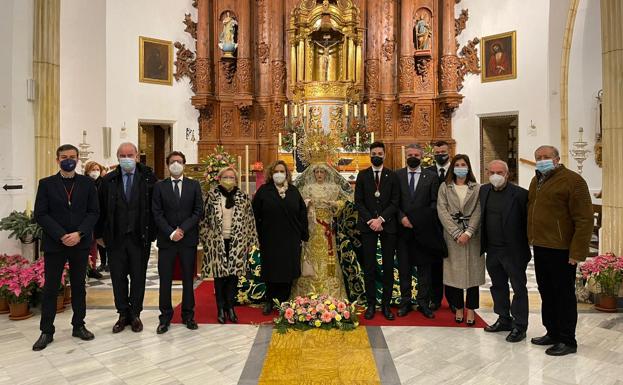 Vera otorga el escudo de oro a la Virgen de Gracia y Esperanza por sus 25 años